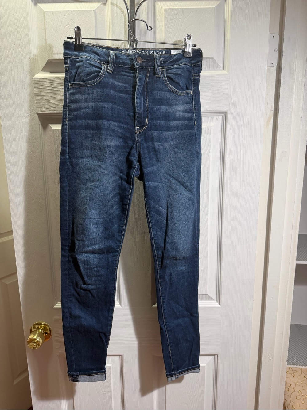American Eagle Super Hi-Rise Jegging — Size 6